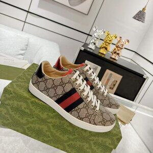 Gucci Women's Platform Sneakers - Beige and Black